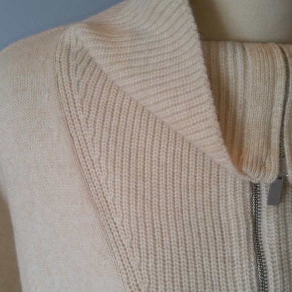 H&M cream zippered poly wool blend poncho NWT - Picture 2 of 5